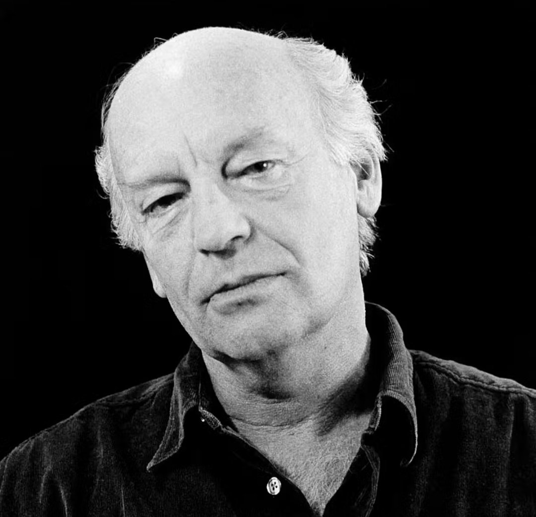 “Para az değil, hırsızlar çok kalabalık.”

—Eduardo Galeano