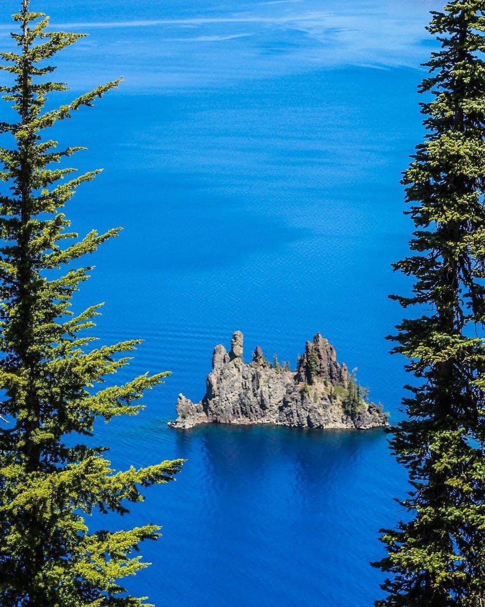 Crater Lake National Park In Oregon, USA 🇺🇸