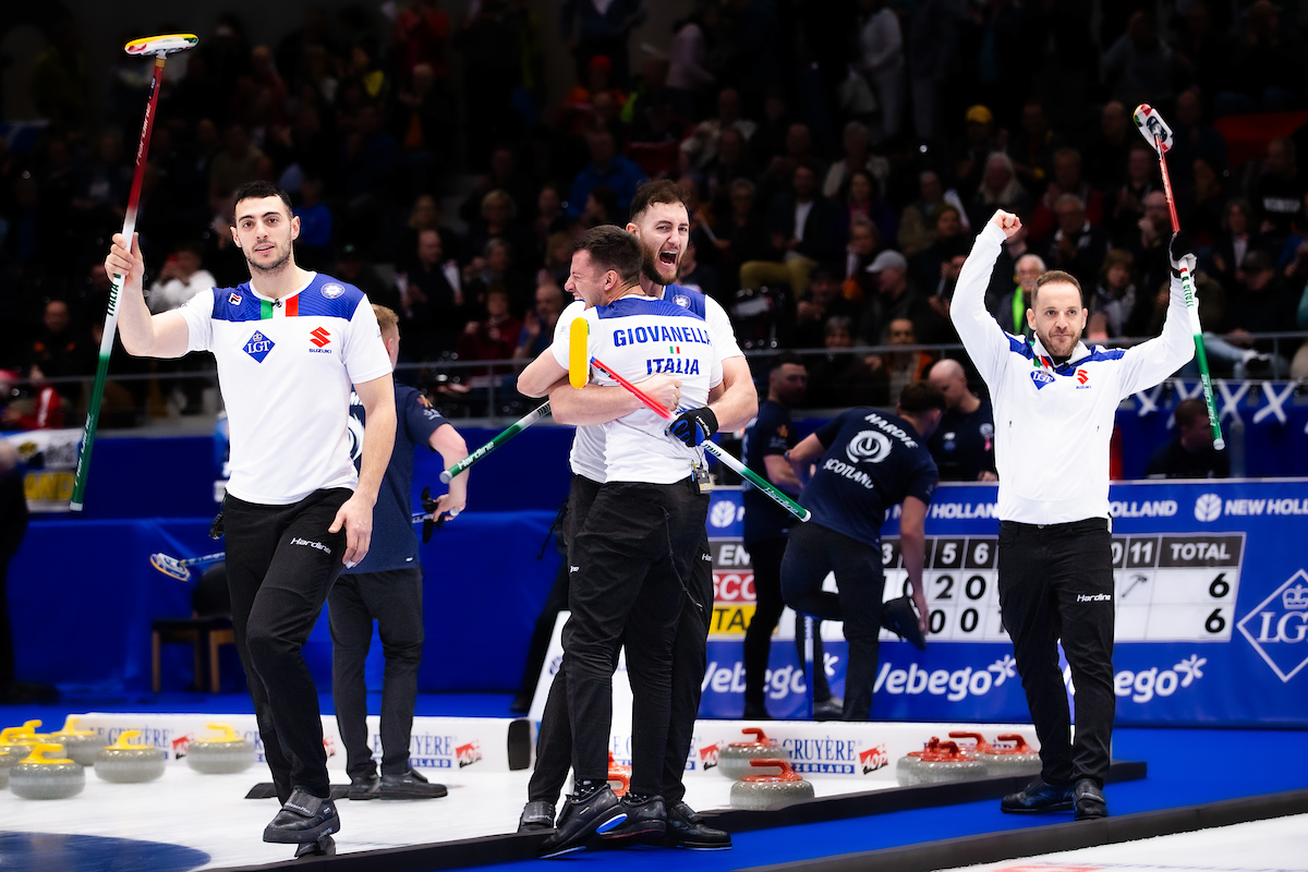 NEWS | Italy 🇮🇹 win World Men's bronze medals 🥉

Read about the bronze medal game: wcf.co/3PTUoY1

#Curling #WMCC