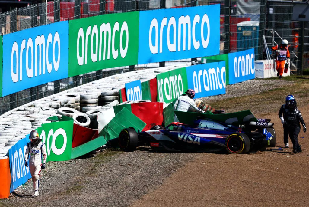 LhonTurco's tweet photo. Daniel Ricciardo's seat is in real danger, still 0 points!😭

#F1 #Formula1 #JapaneseGP #DanielRicciardo
ctto

$PARAM $TRIP https://t.co/fTpgx3PK50