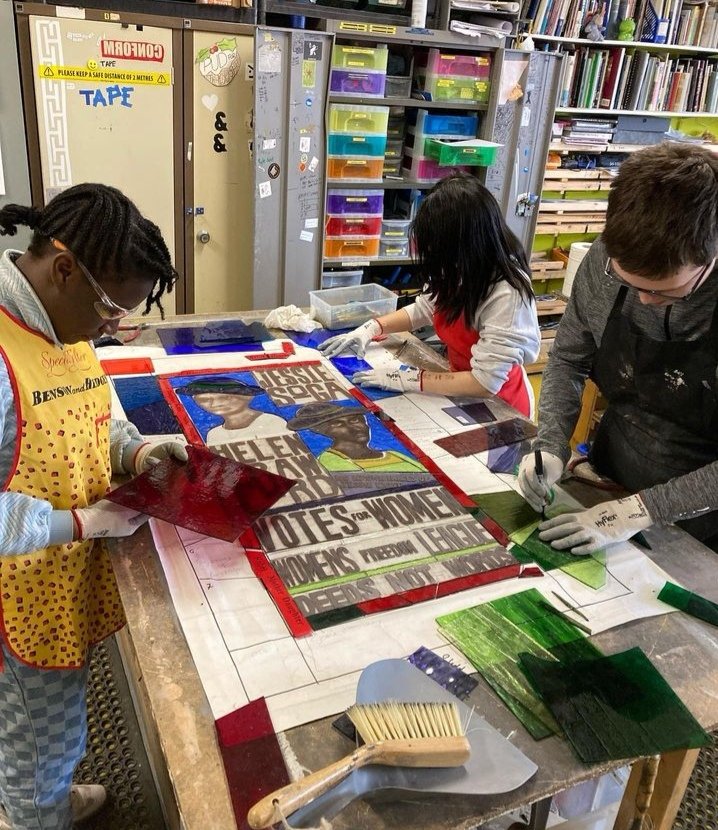 Keira Mckean and @simyproject will be unveiling a Scottish Suffragette #stainedglass window at the beautifully refurbished @glasgowlife Woodside Library. Tea, talk and songs! Thursday 30th May 4pm - 5.30pm. Free and all welcome. 🤗#Glasgow #Scotland