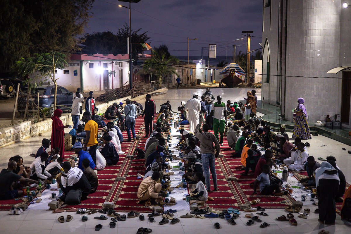 The Last Saturday of Ramadan - Iftar - Dakar, 2024. #senegal #dakar #iftar #photojournalism