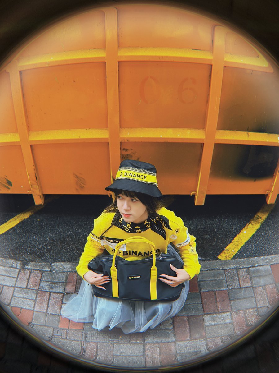 94cho94134's tweet photo. 「周周妳流量這麼少為何可以去幣安活動？」「她蹭XX上去的。」

你不知道的是「在我300粉時，第一個寄公關品給我的是幣安」「我辦Web2+3活動，希望有人認識web3，問一圈只有幣安30分鐘內答應贊助」
無論你對交易所有何看法，幣安同仁對我總是暖。所以幣安是我首選CEX

#币安周边大使 #我愛幣安 https://t.co/UqUxbbIUk2