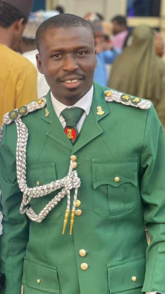 SaharaReporters's tweet photo. PHOTONEWS: Fresh Tragedy Hits Nigerian Army As Terrorists Kill Lieutenant, Six Soldiers In Ambush | Sahara Reporters
READ MORE: https://t.co/OQKX9bD1E2 https://t.co/Vy7X6bCRSd