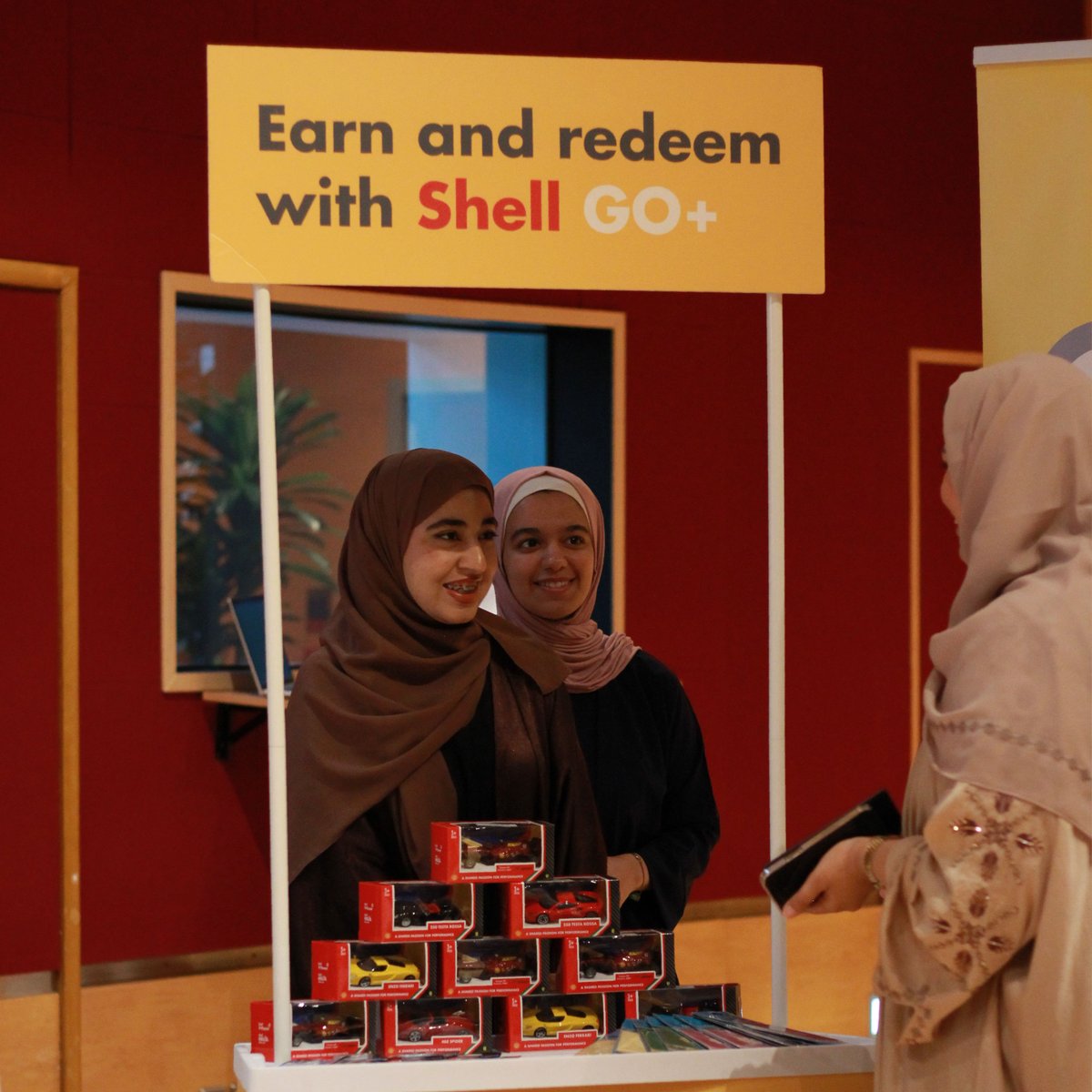 Shell Oman’s team recently introduced the features and rewards of its loyalty app, Shell Asia, through a staff engaging programme at Bank Muscat’s Head Office 👏🏼🌟