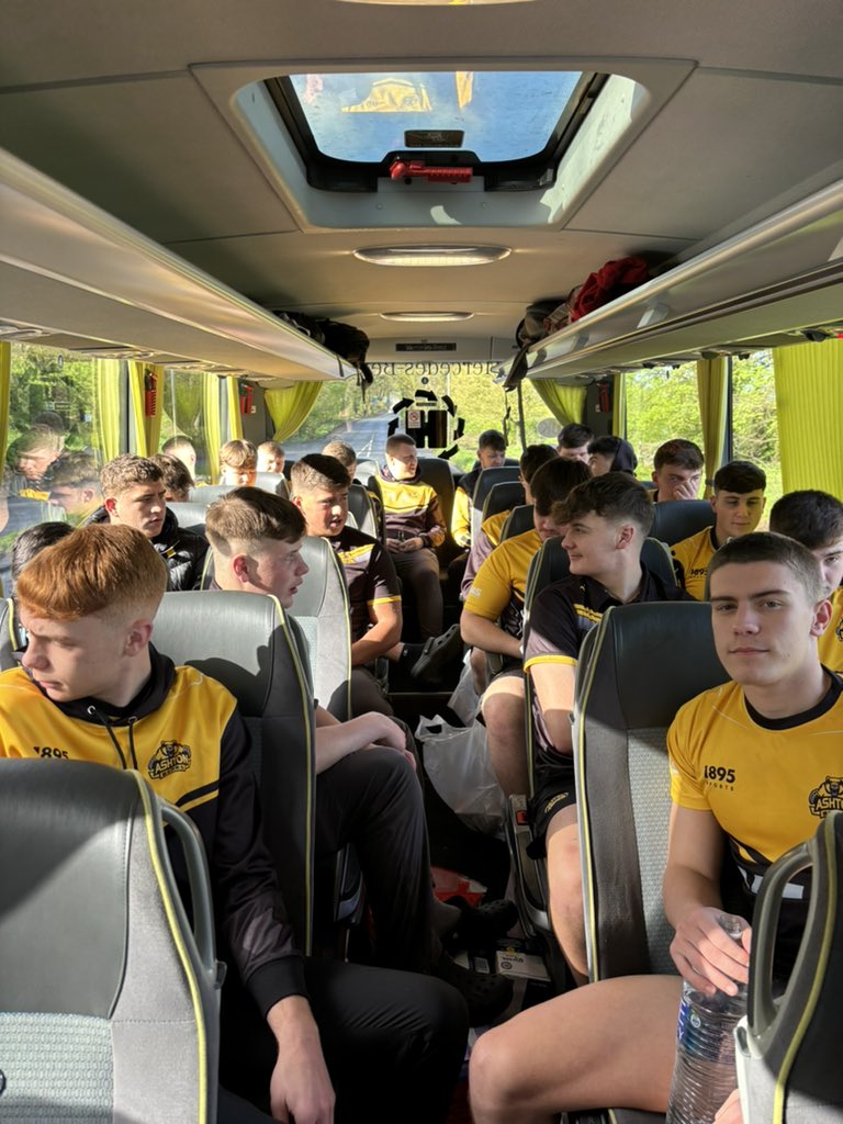 ⚫️🟡Ashton Bears 18s🟡⚫️ An early start for our lads today as we head to Cumbria to play Roose Pioneers ARLFC. Good luck lads! ⚫️🟡🐻🏉