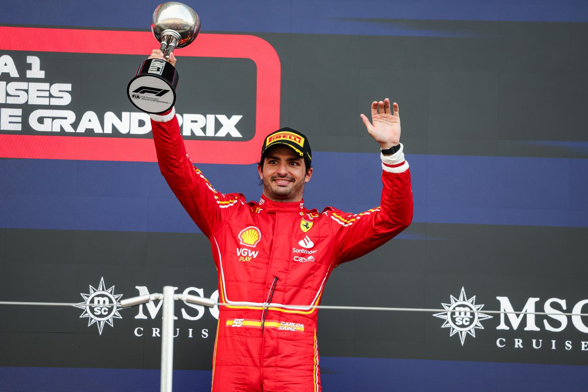 ScuderiaFerrari's tweet photo. Your podium pics have arrived! 🏆

#JapaneseGP #F1 https://t.co/J1a8gaj50e