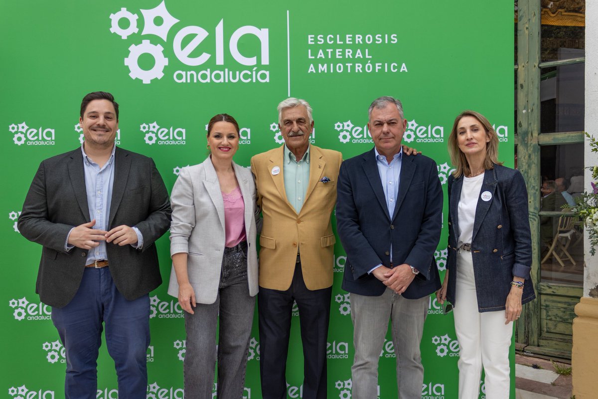 Ayer vivimos una gran jornada por una maravillosa causa: recaudar fondos para los pacientes con Esclerosis Lateral Amiotrófica. Enhorabuena a @ELA_ANDALUCIA por esta I gala solidaria. Aquí me tendréis siempre que lo necesitéis.