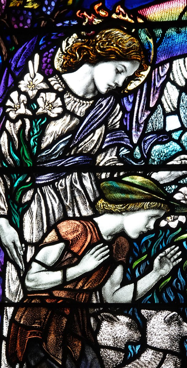 For #StainedGlassSunday, a detail from the beautiful window at Pangbourne, #Berkshire, by Karl Parsons, 1919, a #WWI war memorial window to George Carlyon Armstrong, d. 1915 aged 18. Combating war and grief with beauty. Nb - click for lambs!