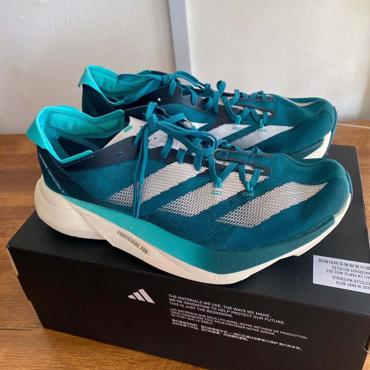 Want To Sell

Adidas Adizero Adios Pro 3
New York Editon (Brand New)

Condition: 10/10 new
Size: Us8.5 / Uk7
Retail Price : RM999

Selling Price : RM750
first come first serve🙏🏻