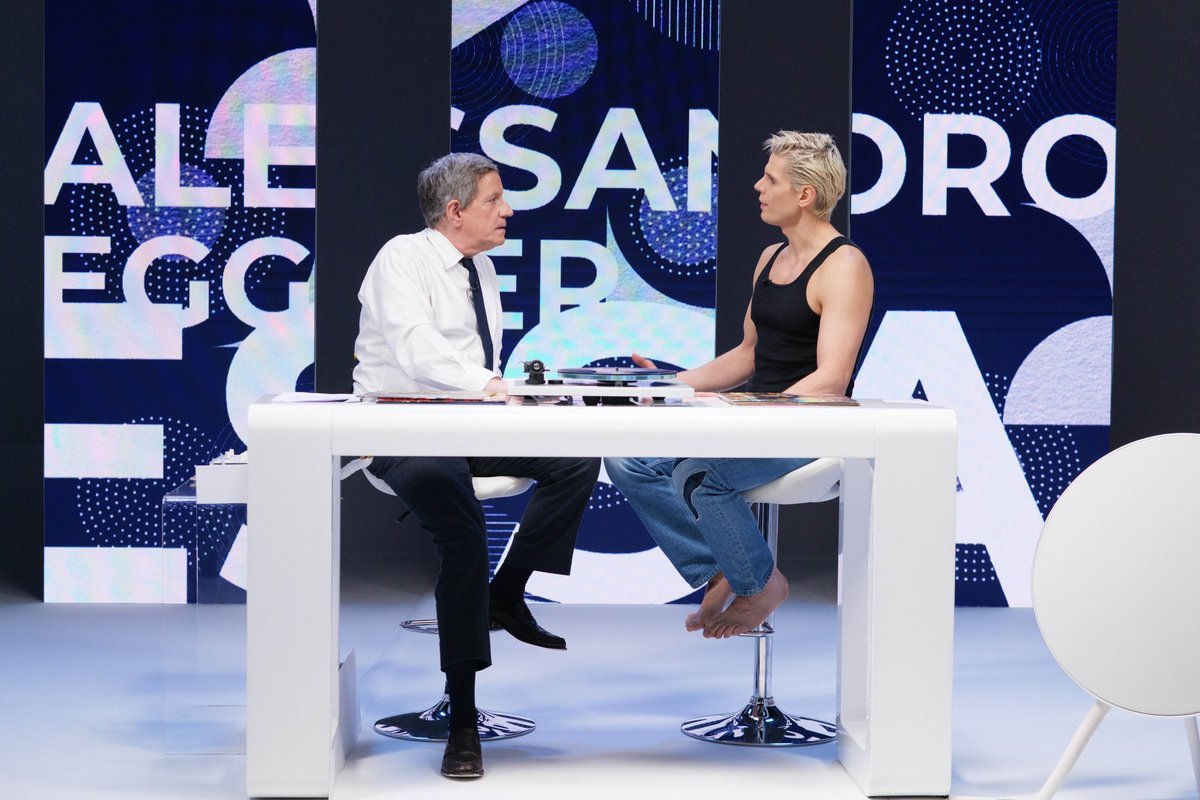 L’ultima puntata del programma #IViniliDi condotto da <a href="/RiccardoRossi/">Riccardo Rossi</a> con ospite <a href="/Egger4real/">AlessandroEgger</a> in onda alle 2:00 di notte su <a href="/RaiUno/">Rai1</a> è stata vista da 302.000 spettatori con il 9,91% di share 
📺 💿 🎶