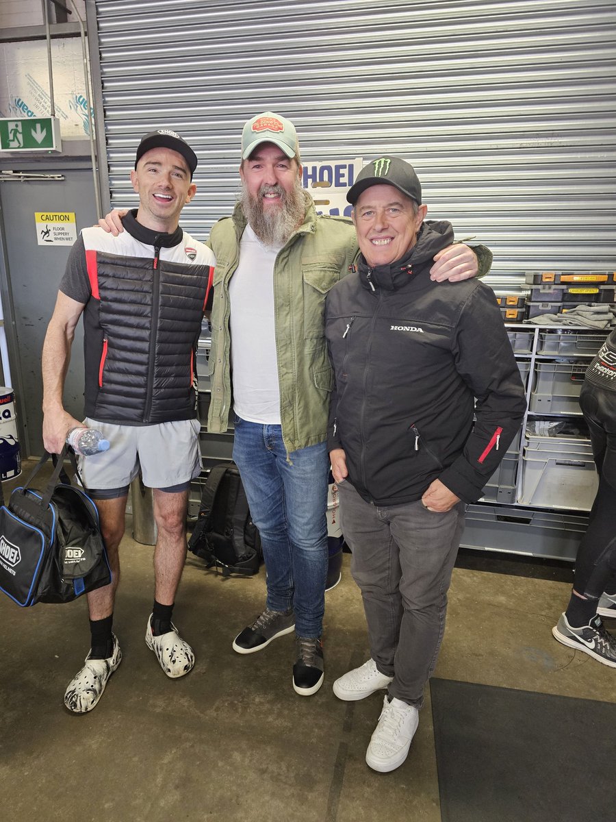 When you run into living legend @jm130tt and legend in the making @GIrwinRacing at the BSB test.... they are both great craic to spend some time with. Can't wait for the NW200 and TT!!💪☘️