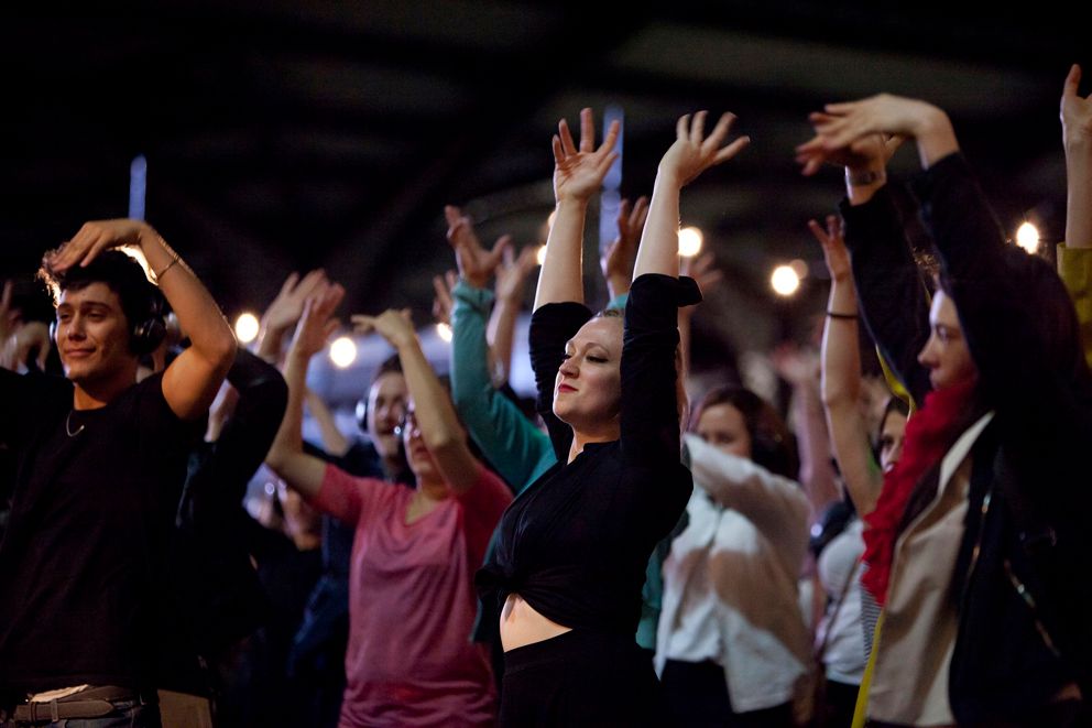 ✨💃✨ Join us on Sat 13 April, for a one-off dance performance through the streets of Leeds, and a public dance event that will transform Victoria Gardens into a dance floor for all.