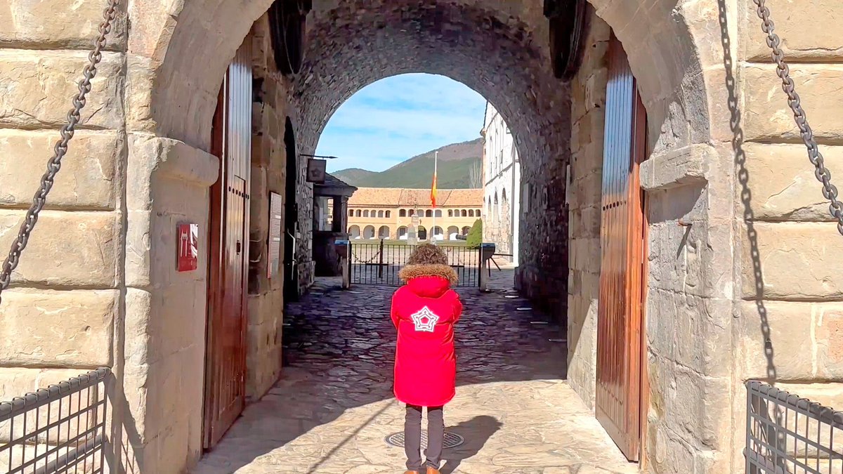 🏰 Visita la Ciudadela de #Jaca, un tesoro histórico en los #Pirineos 🏔️ Explora su Museo de Miniaturas Militares, donde la grandeza se reduce a pequeña escala 🎨 ¡Viaja en el tiempo y maravíllate con cada detalle! ✨ youtu.be/Mzl3RN4O-i0