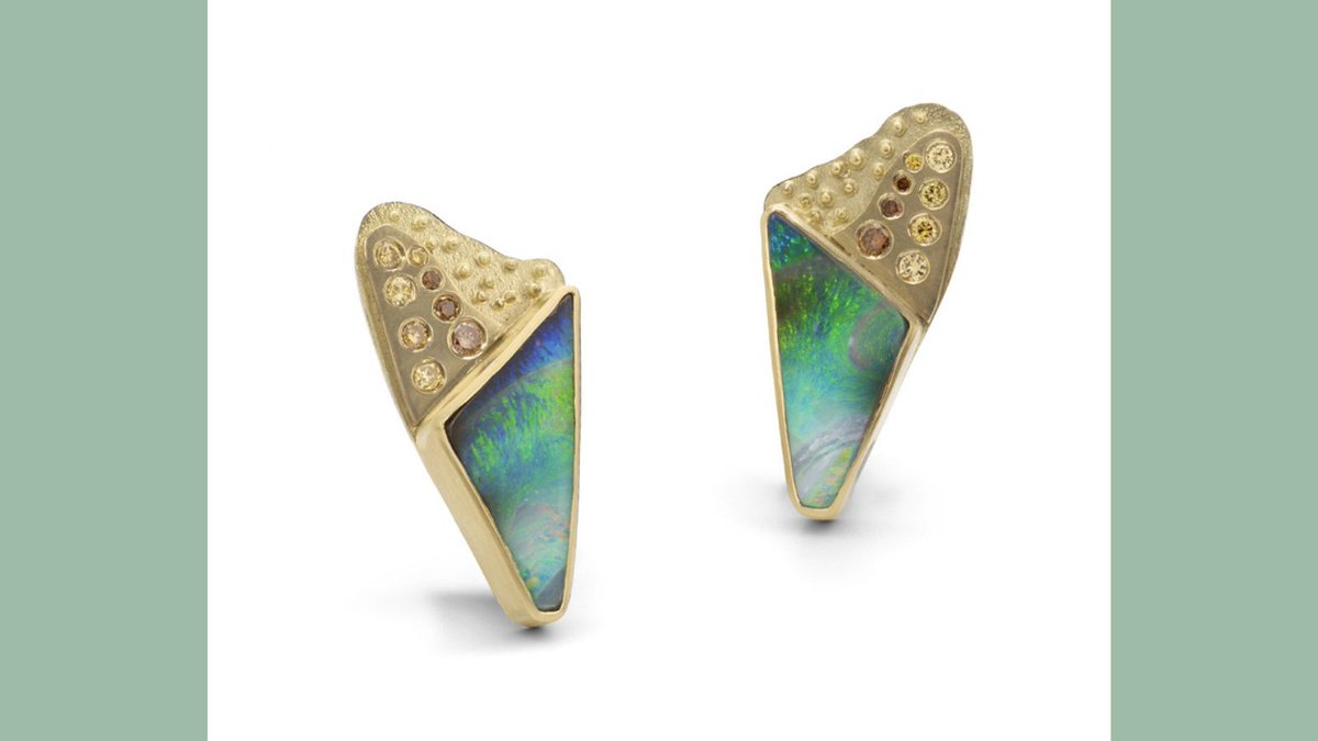 By incorporating rare gemstones with unique and atypical cuts into her practice, Michele organically designs and develops her jewellery around them. These magnificent Triangular Earrings perfectly embody and reflect this design process. #gemmology #opal #jewellerydesign