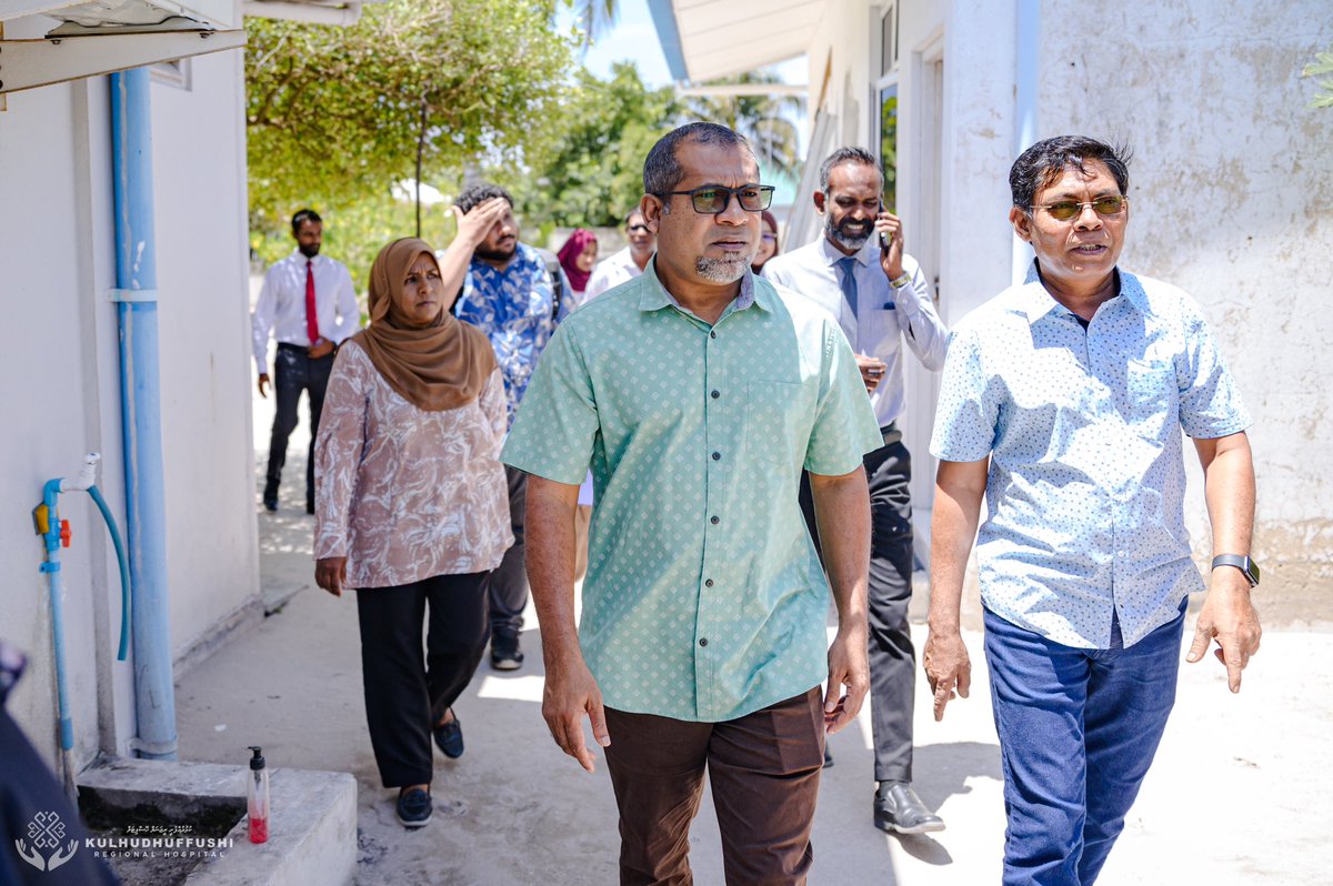 On his official trip to the Northern Region, the Honorable Minister at @MoHmv, Dr. Abdulla Khaleel visits @HanimaadhooHC. During the visit, he took an extensive tour of the facility and identified the infrastructural and service gaps that require urgent attention. @governmentmv…
