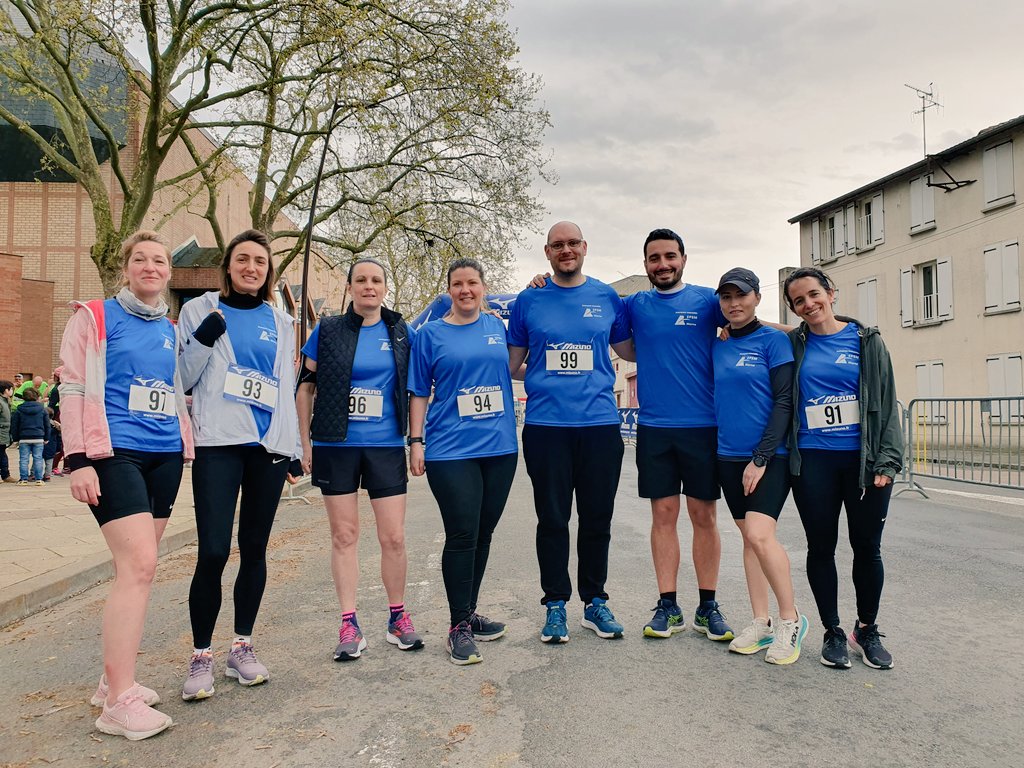 Les professionnels de l'EPSM de la Marne motivés pour courir 10 km ce dimanche 7 avril à #Châlons ! 10 d'entre eux participent à la 27e édition de la course Courir pour la vie, organisée par le Lions club et le Cocaa Athlé de Châlons.