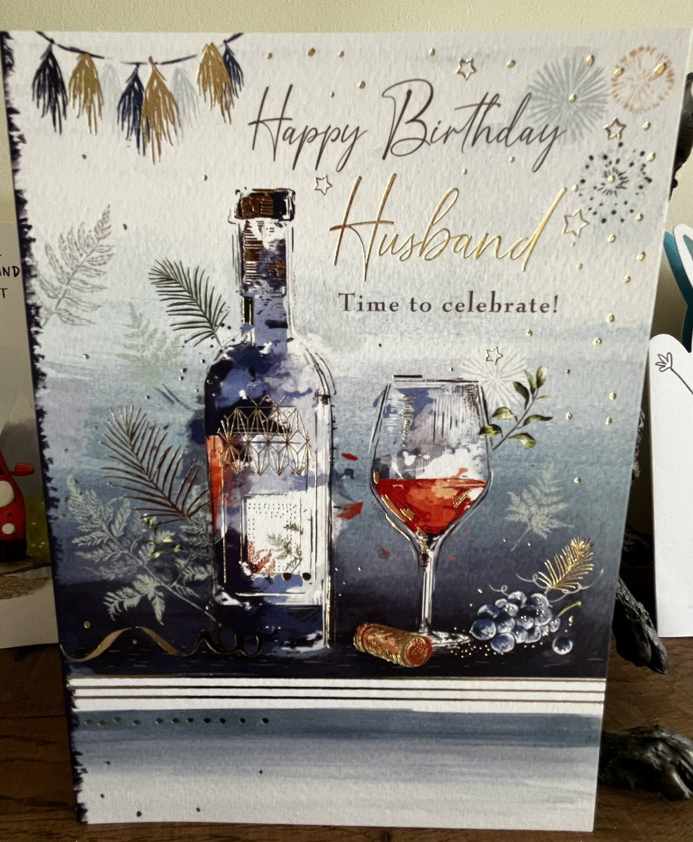 Happy birthday to me Happy birthday to me Another one passes by 🙄 Thanks lovely Sian for the card and voucher for The Assembly House in Norwich. Shall look forward to the afternoon tea with you 🎂