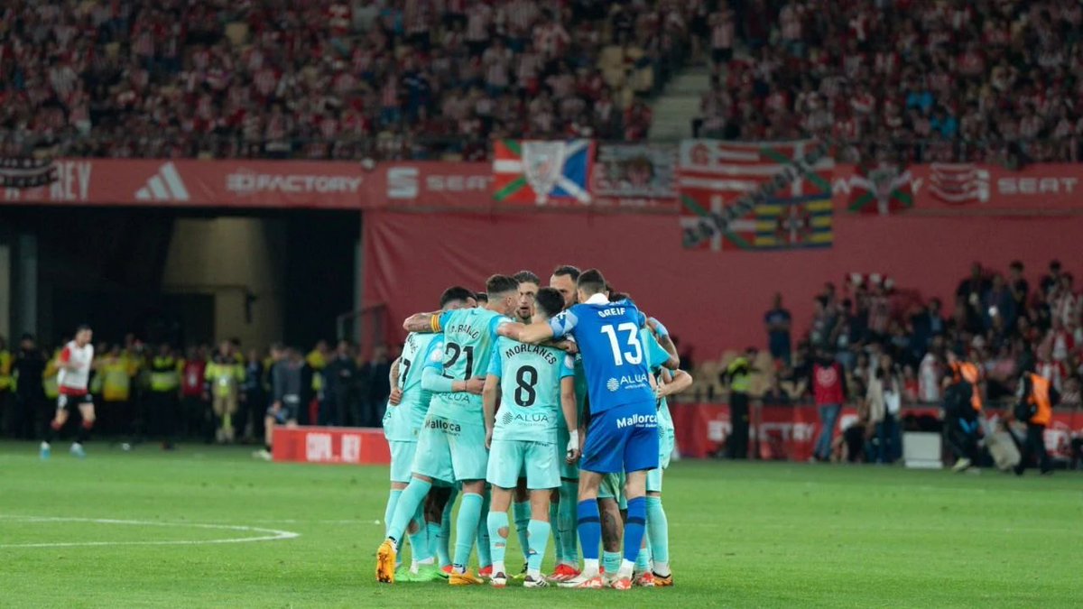 El @RCD_Mallorca, primer equipo sin marcador en contra en ningún partido en una edición de Copa, finalista, pero no campeón ✅Boiro: 0-4 ✅Valle Egüés: 0-3 ✅Burgos CF: 0-3 ✅Tenerife: 0-1 ✅Girona: 3-2 (ganaba 3-0) ✅RSociedad: 0-0 y 1-1 (ganaba 0-1) ✅Athletic: 1-1 (ganaba 0-1)
