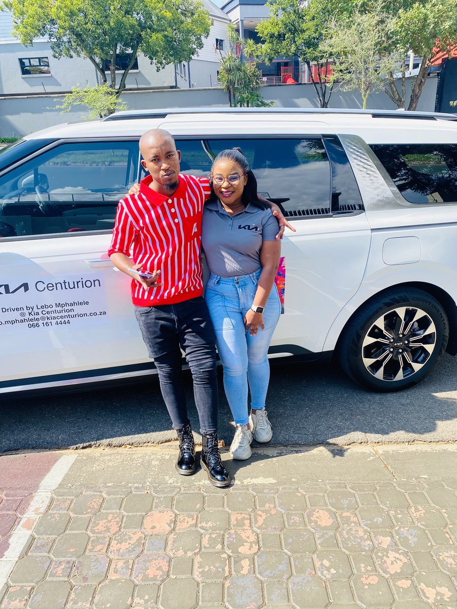KorengSelebogo's tweet photo. 🎉i am thrilled to announce that @_tshepotau, the runner-up of #BBMzansi S4, also known as #Makhekhe, is proudly driven by Lebo Mphahlele @KiaCenturion!🚗 Get ready for some amazing journeys ahead with Makhekhe &amp; Lebo Mphahlele as they drive towards new adventures! #Rakhekheleza https://t.co/hoRWWfUD2y