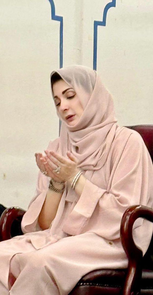 آتے ہیں وہی جن کو سرکار بلاتے ہیں 🤲🏻🤍