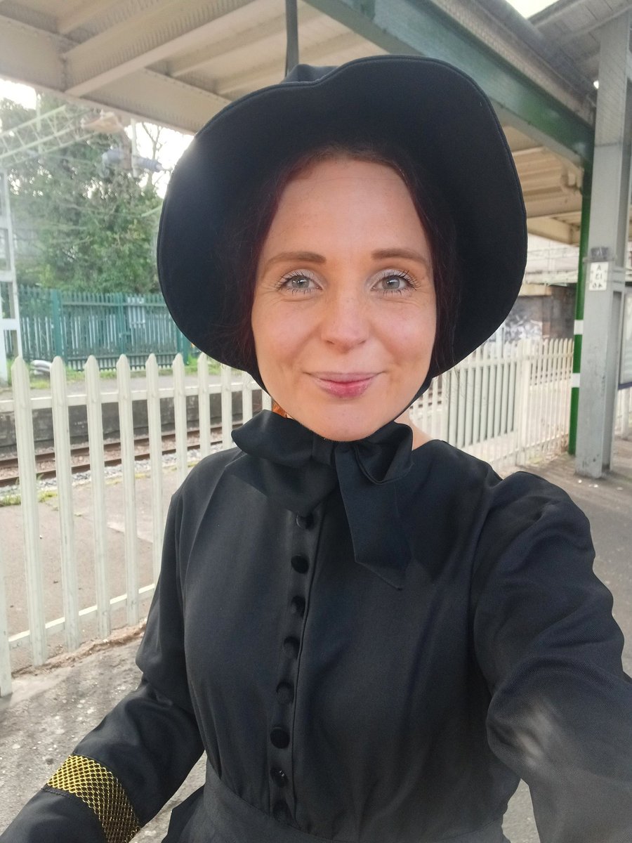 Ruth Kettle-Frisby 🍉☮🧡🇪🇺🦇 tweet media
