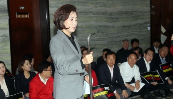 jnjfilm's tweet image. 국회 난장판 만드는건 국힘 너희가 전문 아냐?