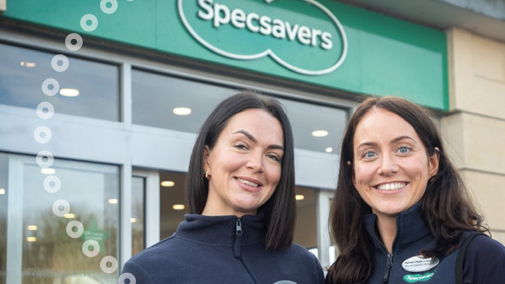 Optometrist Cathy Davis prepares to run the Manchester Marathon 18 months on from a brain tumour diagnosis that was spotted thanks to a referral by a colleague. Read more about Cathy's story ➡️ ow.ly/6Aax50R9Ogz @SpecsaversLife #OT