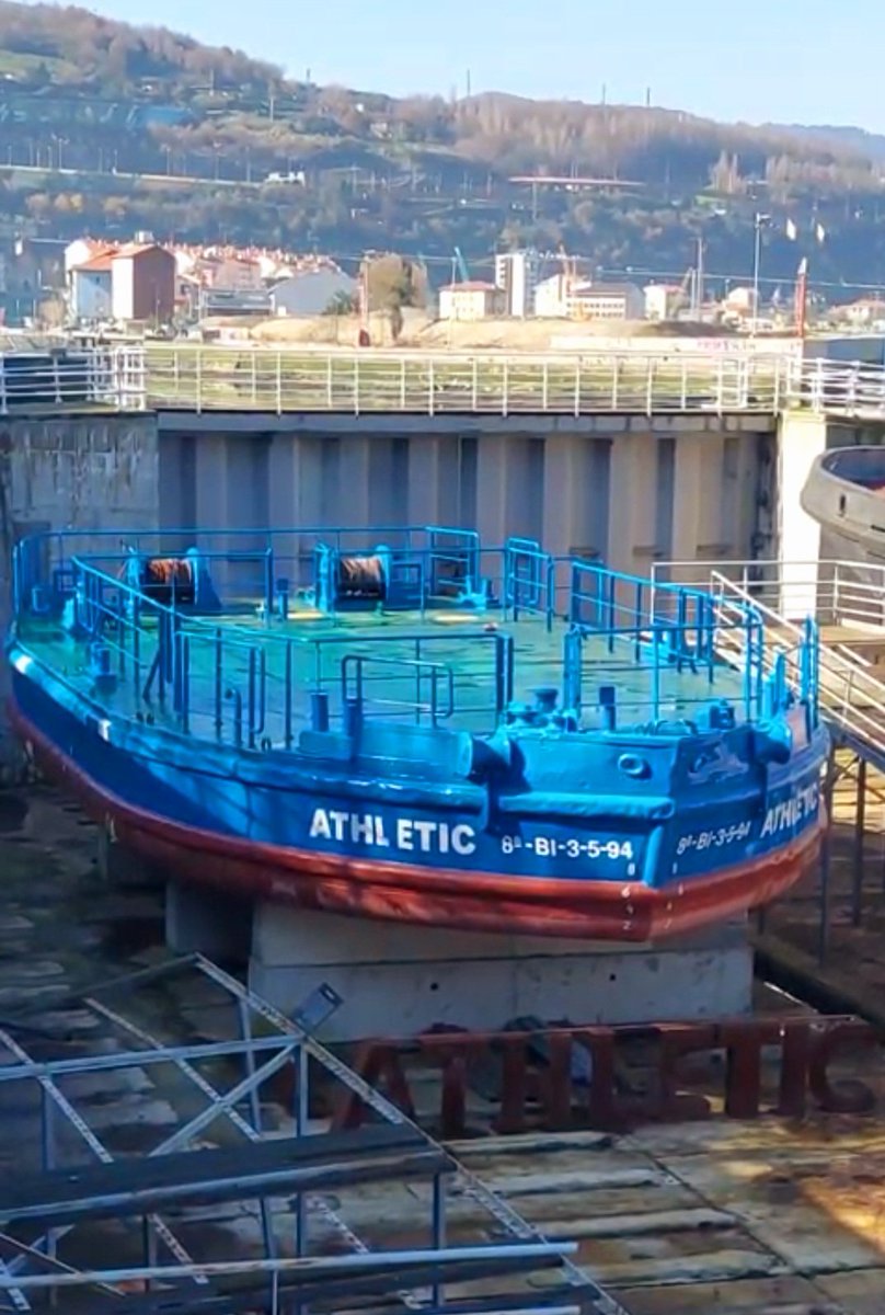 La #gabarra del Athletic volverá a surcar la ría de Bilbao tras cuarenta años de espera. Podrían haber tardado mucho menos tiempo si en cualquiera de las cinco ligas que ha logrado su sección de fútbol femenino se hubiera entendido que no hay diferencias entre hombres y mujeres.