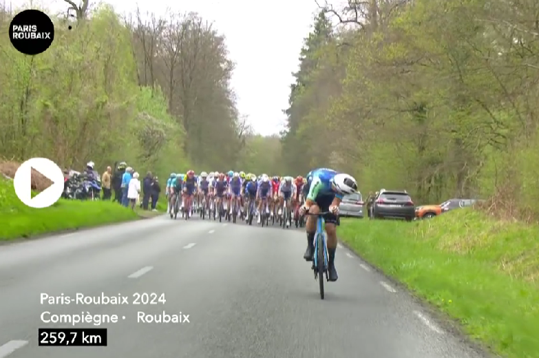 Osvaldo_Villar's tweet photo. @JPHHenneton #cyclisme 🚴🏻♂️ #ParisRoubaix 🇫🇷
Le premier attaquant : Dries #DeBondt
#vélo https://t.co/20oOBZoGzA
En réponse à @JPHHenneton