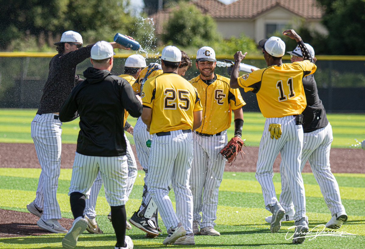 @chabotbaseball four pitchers combine on no-hitter with 14 Ks in Saturday’s win over CCSF: Hernandez 6.0 IP, 0 H 8 K Hickling 1.0 IP, 0 H, 1 K Aviles 1.0 IP, 0 H, 2K Kiley 1.0 IP, 0 H, 3 K Photos by Jared Darling @CCGladiators @CoastConferenc1