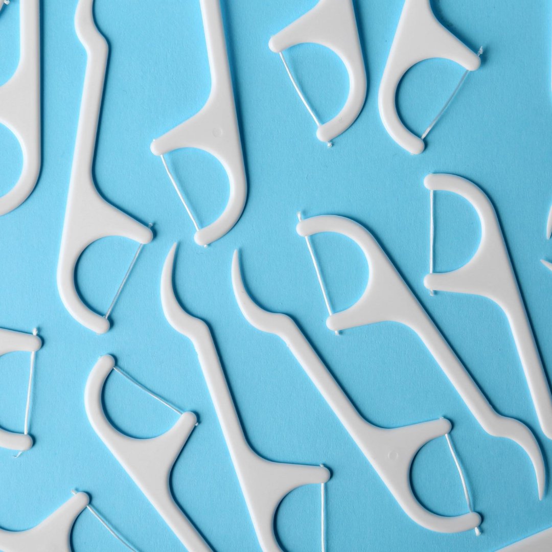 VistaDentalCare's tweet image. RT@CaslerDentalOK Shine bright like a diamond with these flossing tips! 💎Remember to gently guide the floss between each tooth, reaching the gum line for a thorough clean. Don't rush – take your time to ensure every nook and cranny gets the attention it deserves. #FlossingTips