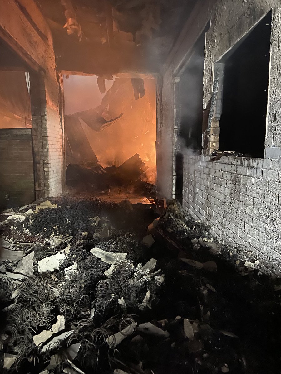 A ferocious fire last night in #Blackburn & a fantastic effort to limit fire spread to adjacent buildings. Thanks to all crews, officers & partners that have & continue to deal with this. A big team effort @LancashireFRS & @NW_Fire_Control to support county activity & coverage 👏