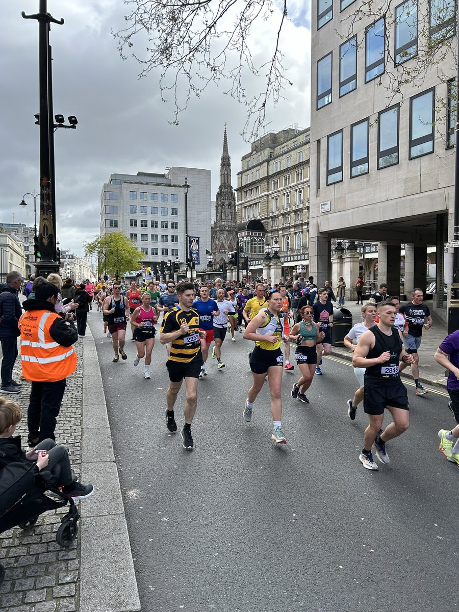 Huge thanks to Sean, Francesca, Andy, Luke and Nick who have run the #LLHM for us today. We deeply appreciate their commitment to helping us end #homelessness. If you want to chip in to sponsors Sean, you can via the link. justgiving.com/fundraising/se…