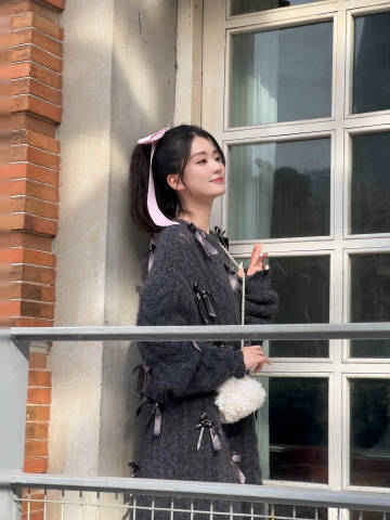 lusiwonii179's tweet photo. Ah! So beautiful and Cute my Only Queen #QiaoXin For #MithWorld Fashion Shoot, i am always stuuned by my baobao beauty😭😘🫶💗
#YangZi 
#QiaoXin #fashiontrends #Weibo #Bridgette #Cute https://t.co/MiBQJNLfjK