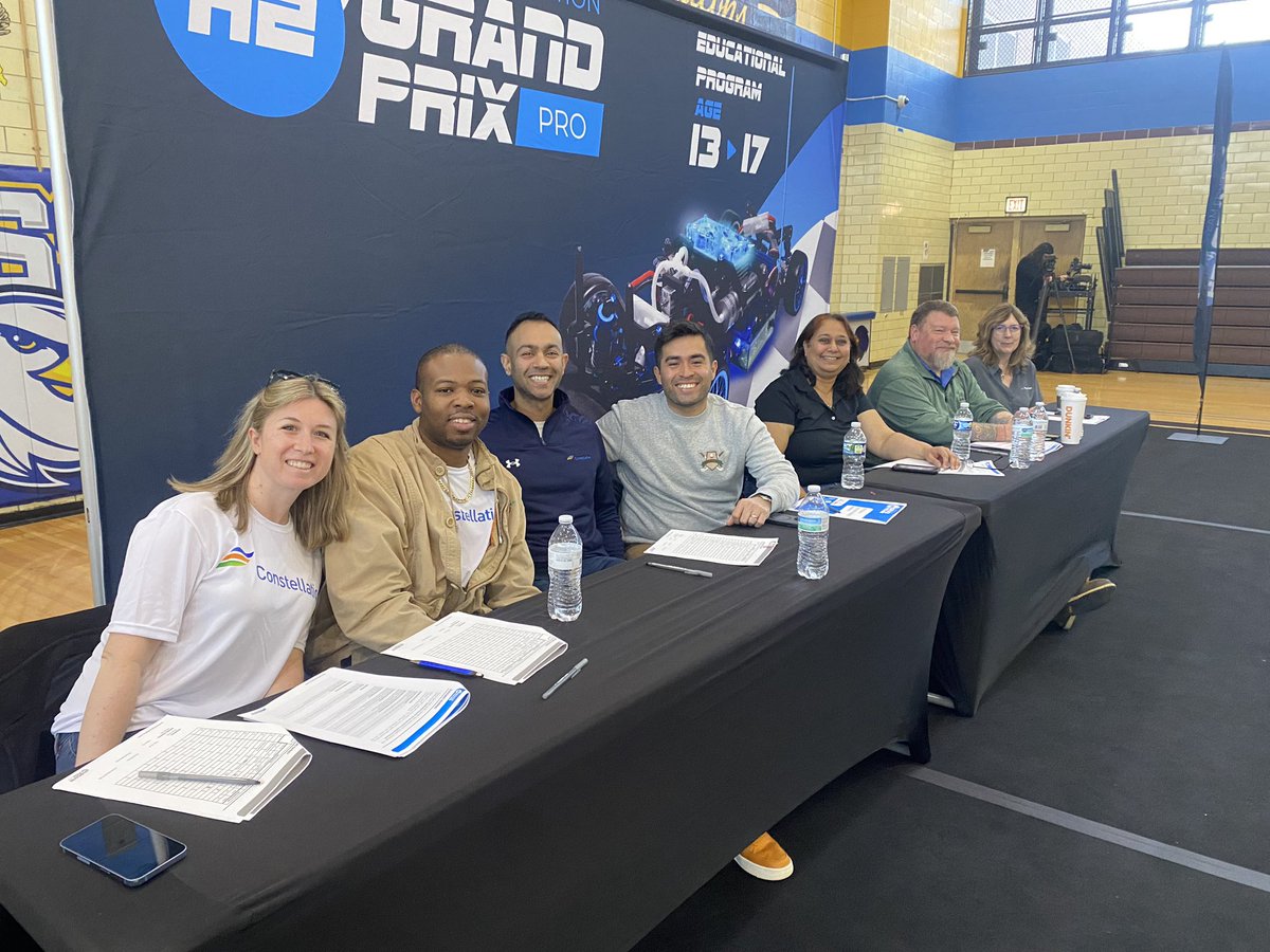 MrCleanH2's tweet image. So much fun judging the H2 Grand Prix with my @ConstellationEG friends. Incredibly inspired by the talented kids who built fuel cell cars. They are excited about the H2 future… now the adults need to follow suit!