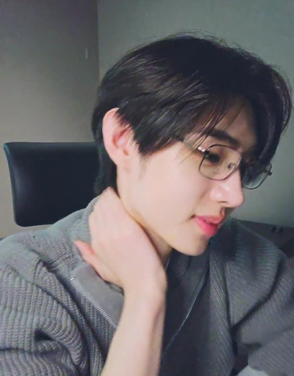 archiveofhoon's tweet image. need this haircut on him forever 😵‍💫 #sunghoon