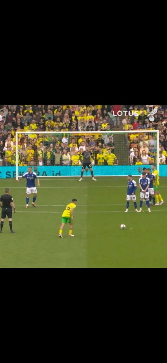 Leon Moore tweet media