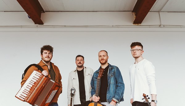 Tune in to Fine Folk on LCRFM 103.6FM (lcrlincoln.com) on Tuesday 9th April at 7.00pm to listen to an interview featuring Alan Ritson speaking to Jack Badcock of the band Dallahan. Check out our Listen Again option at (mixcloud.com/LCRFMLincoln)