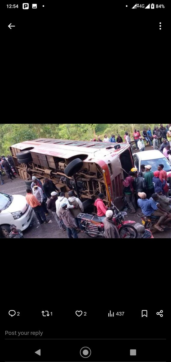 WangatiaY's tweet photo. Accident zimedi sana Mungu simama na wakenya😭😭😭 https://t.co/p1tJ8PZU7u