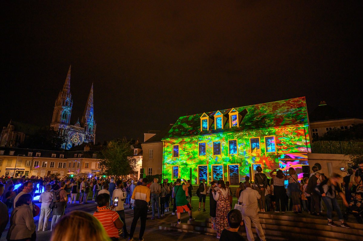 Chartres en lumières est de retour le 13 avril 2024, 21h30 ! 📅🎉► chartresenlumieres.com

Le lancement des illuminations sera accompagné par les coureurs du Trail in #Chartresenlumieres. 👟✨

Chartres en lumières est un événement organisé par la @villedechartres. #Chartres