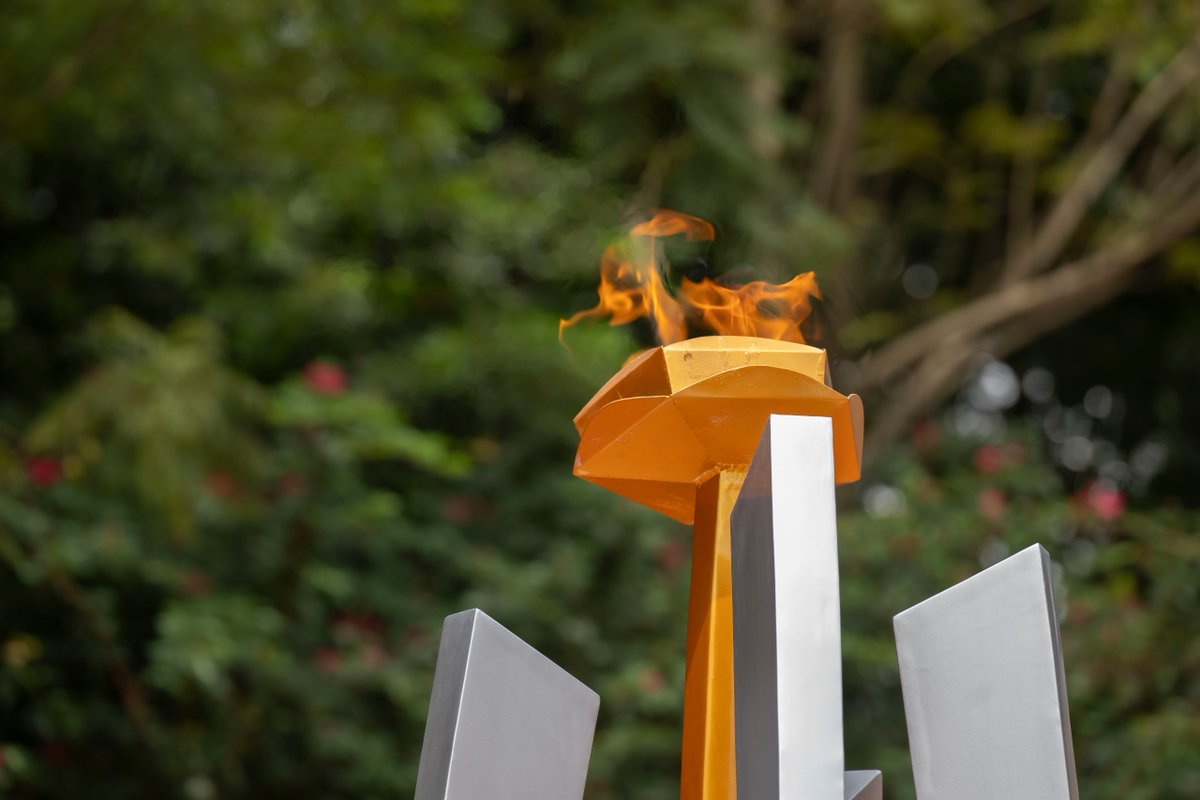 President Kagame, First Lady Jeannette Kagame and visiting Heads of State and their spouses laid wreaths and observed a moment of silence at the final resting place of over 250,000 victims of the 1994 Genocide Against the Tutsi. The Flame of Remembrance that was lit, will burn…