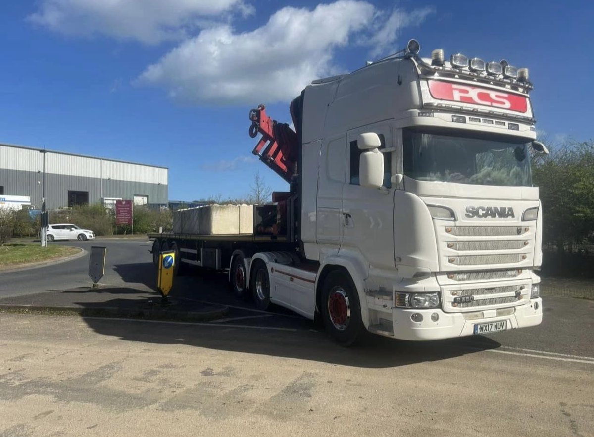 PCSLeeds's tweet image. ***CONCRETE BARRIER HIRE ***
Concrete barrier hire is a fast effective way to secure and protect against unauthorised access. PCS provides various sizes of concrete barriers, each constructed using responsibly sourced materials. For more information call us today 01924 763206