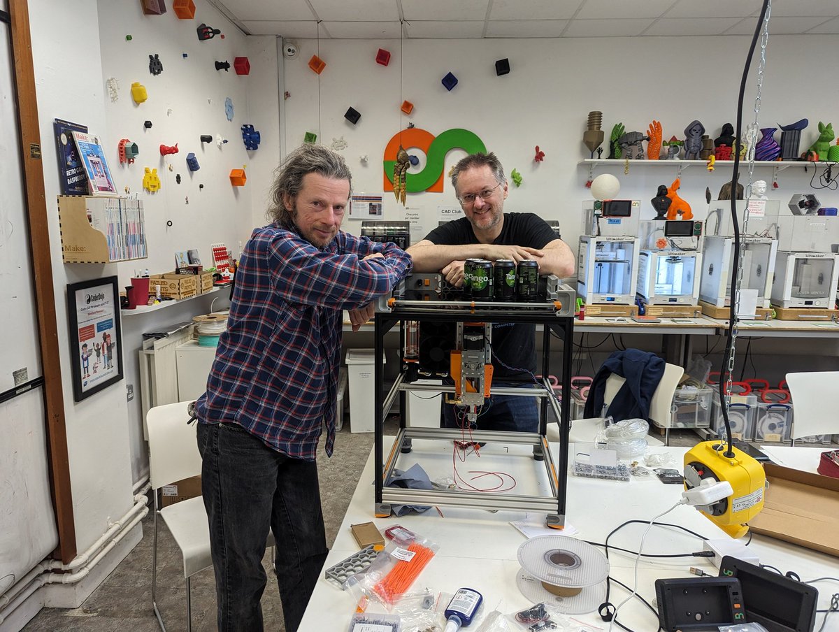 rwhb2's tweet image. A fun and productive day at @cammakespace yesterday. Got the @ProjectFabMX extruder mounted to something that&apos;s starting to look like a printer... metal! 🤘

Lots of bugs found 🐛, some squashed, some turned to chrysalis awaiting more fervent attention 🦋