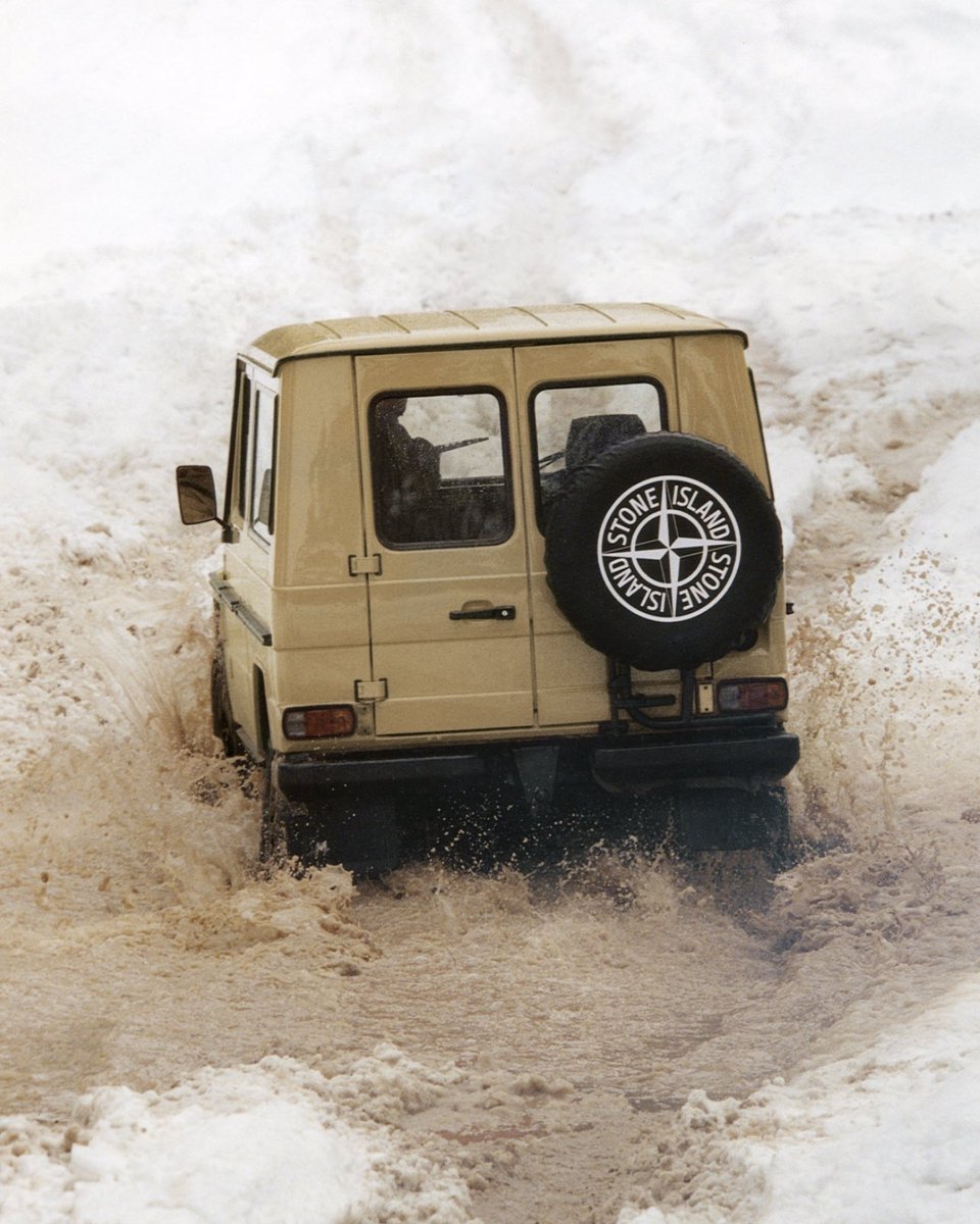 Outlander Magazine tweet media