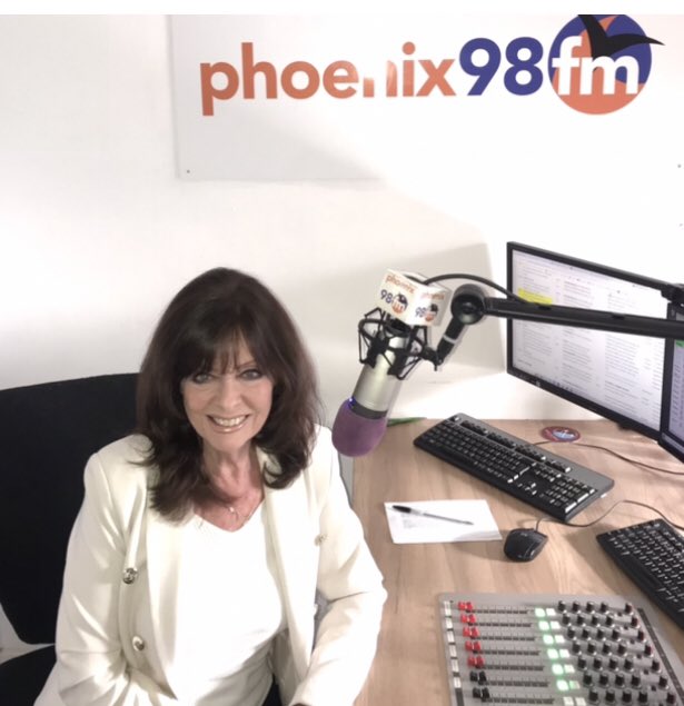 Vix Mix today 2-4pm Phoenix 98fm with Tony. Sunday Funday see you there Fabulous people. #sundayvibes @phoenixfm @DjTonysat @paulvgolder