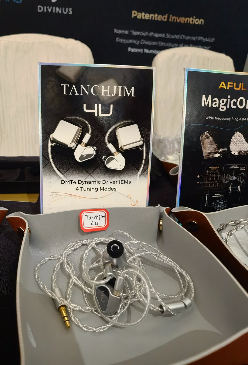 HiFiGoAudio's tweet photo. 🎉Exciting update!🥳
🎈@DUNU_Headphone #DaVinci, @ElysianAcoustic #Pilgrim, @BinaryAcoustic #DynaQuattro, @TANCHJIM_CN #4U, and @AFULJP #Performer3 were well received at #CanjamSG.😆
👏#AFUL #Cantor also gathered suggestions from enthusiastic friends for brand improvement.🪄
#IEM https://t.co/QvQesXIvRW