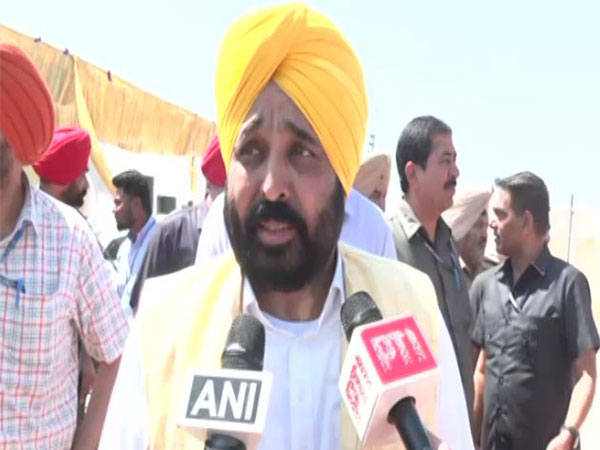 ani_digital's tweet image. "Not time to show political strength but to convey message against dictatorship": Punjab CM Bhagwant Mann
Read @ANI Story | aninews.in/news/national/…
#AAPprotest #Bhagwantmann #AAP