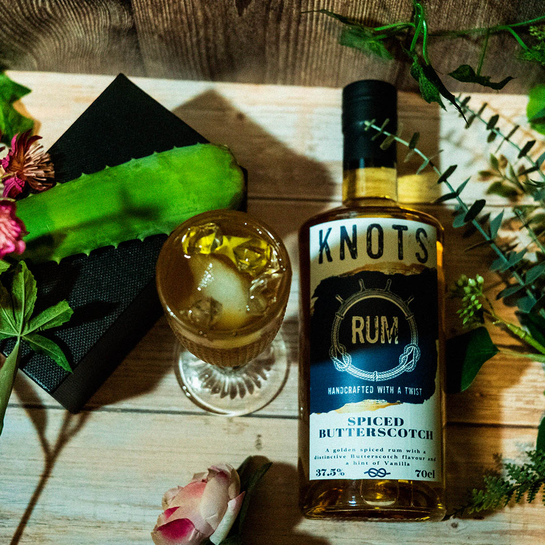 What could be better than unwrapping a surprise box of #rum every month for a whole year! Check out our gifting subscription box options & give someone special a spicy or craft rum box all year long! full of snacks & mixers plus free delivery within the UK, link in the bio😍🥳