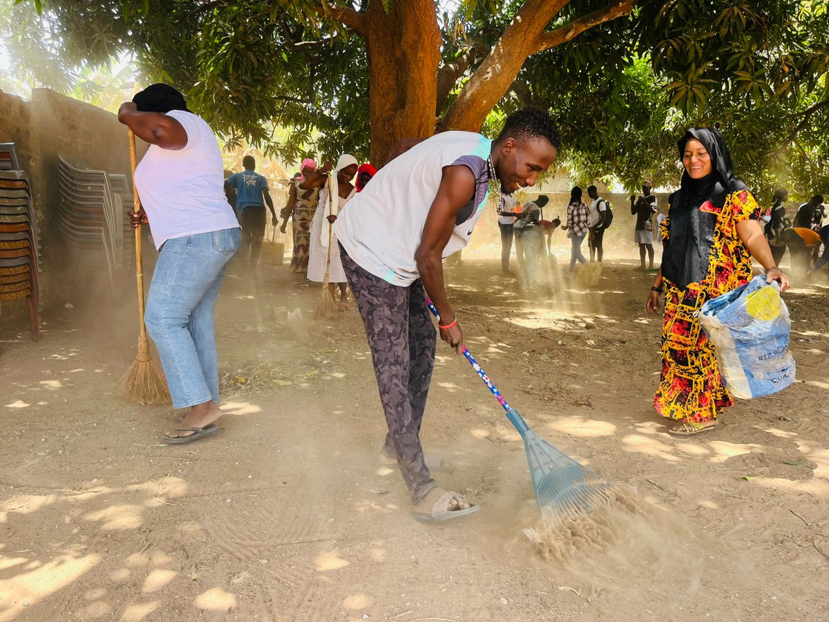 Dans le cadre du projet Fankanta, DECLIC lance des bootcamps de déconstruction communautaire dans 11 écoles de la commune. Ces bootcamps incarnent notre engagement envers l'amélioration du cadre de vie scolaire après les récentes manifestations au Sénégal.
#Fankanta #Bootcamps